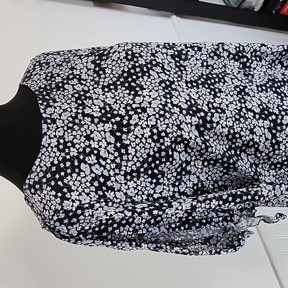 H&M Floral sundress Size 6 - Picture 2 of 9